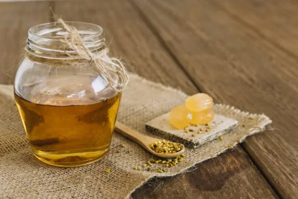 عسل درمانی