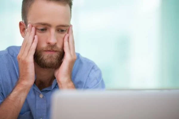 حس بی ارزشی