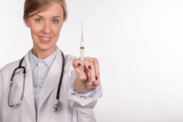 دوز آمپول پروژسترون برای پریود شدن قاعدگی به هم ریخته