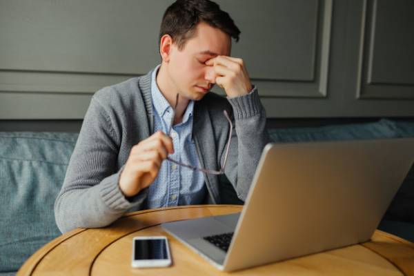 علایم یوئیت چشم