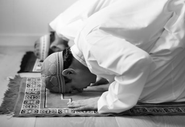 فضیلت نماز جمعه و ثواب بیشمار آن برای نمازگزار