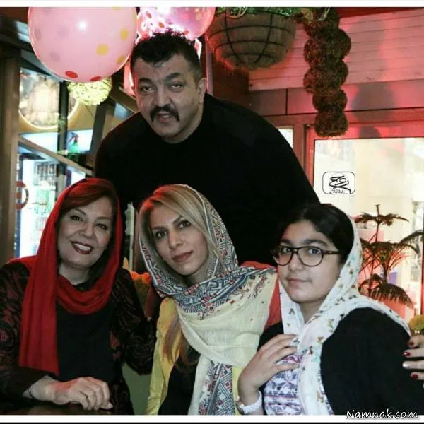  احمد ایراندوست و همسرش