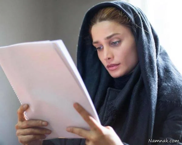 تینا آخوندتبار