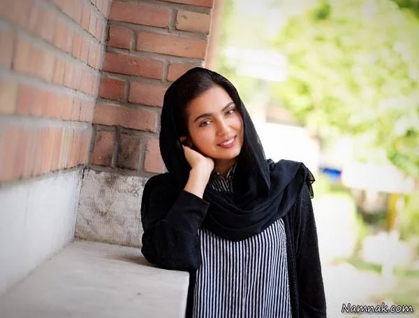 مونا کرمی