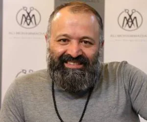 گریم علی صالحی