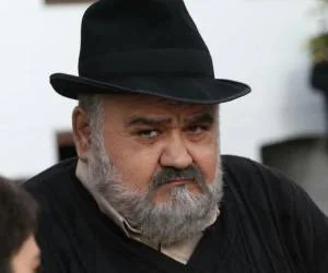 اکبر عبدی