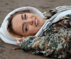 مهتاب اکبری