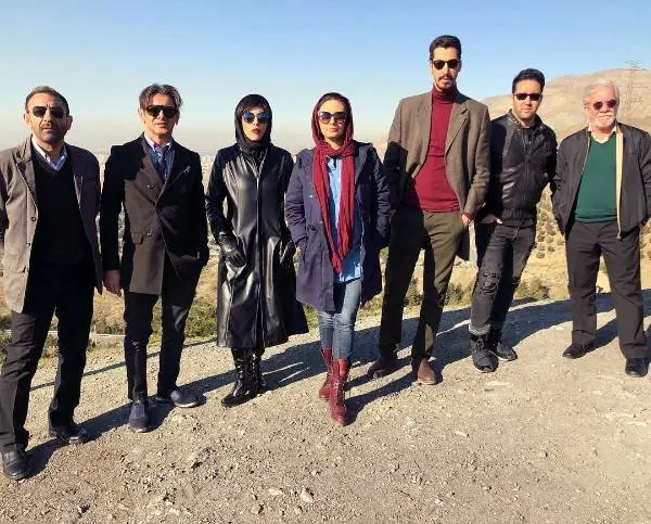 بازیگران چشم و گوش بسته