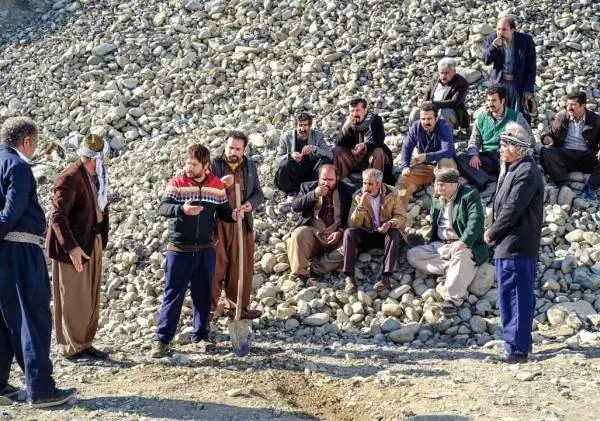 بازیگران سریال نون.خ