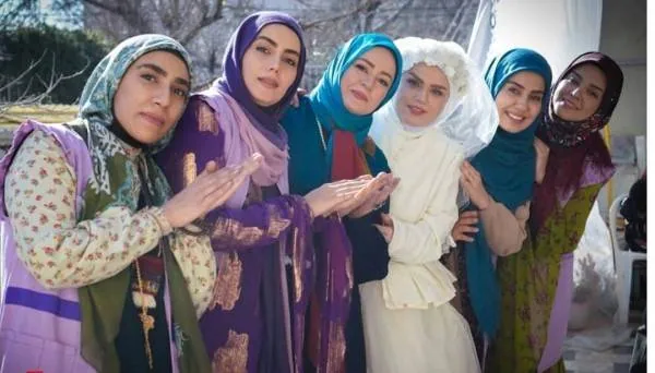 بازیگران سریال نون.خ