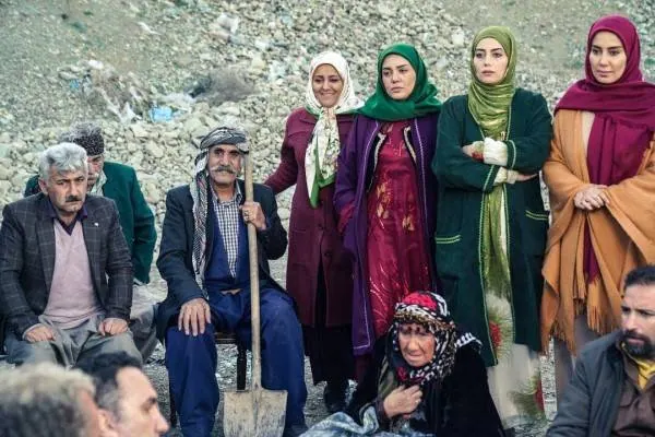 بازیگران سریال نون.خ