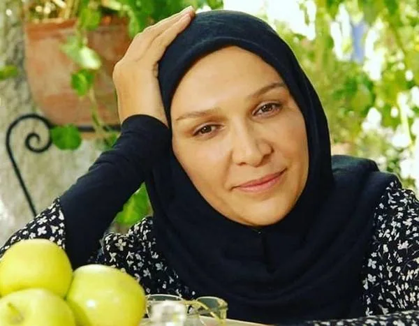 مینا نوروزی