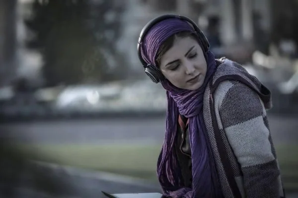  زیبا کرمعلی