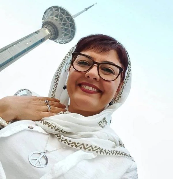 آناهیتا همتی