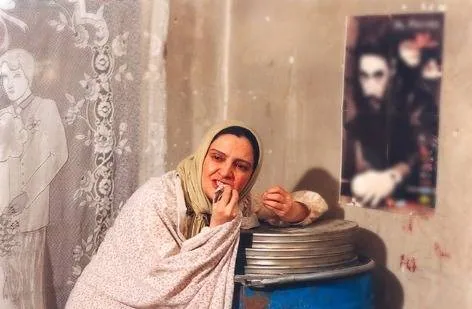 گلاب آدینه
