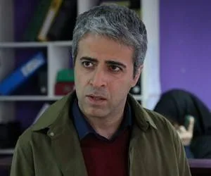 ایوب آقاخانی