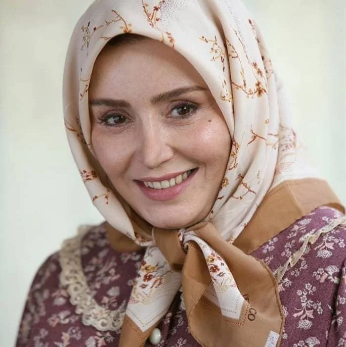 ژاله صامتی 