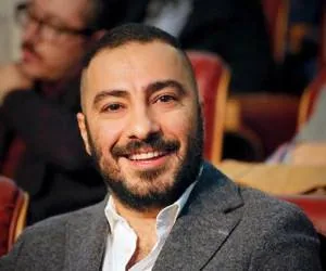 نوید محمدزاده