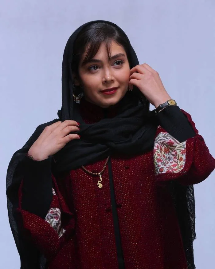دیبا زاهدی 