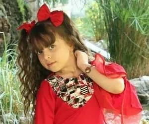 همراز اکبری