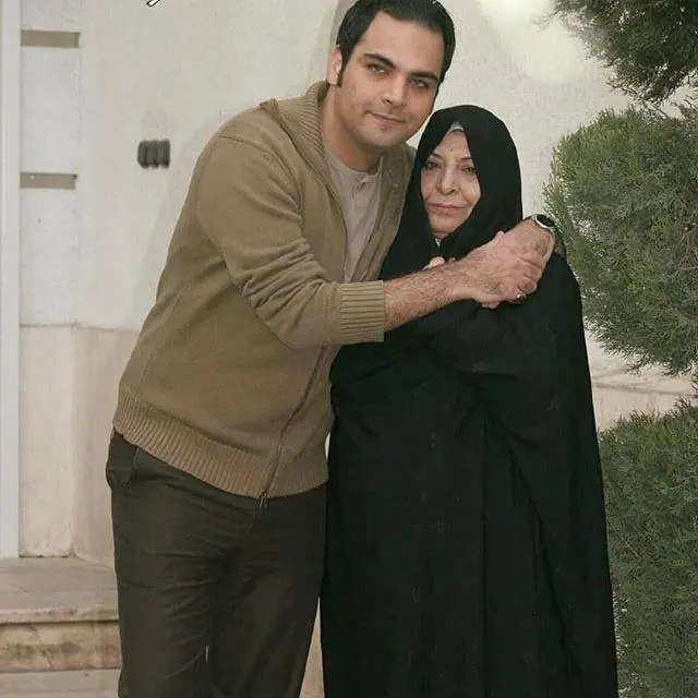 احسان علیخانی و مادرش