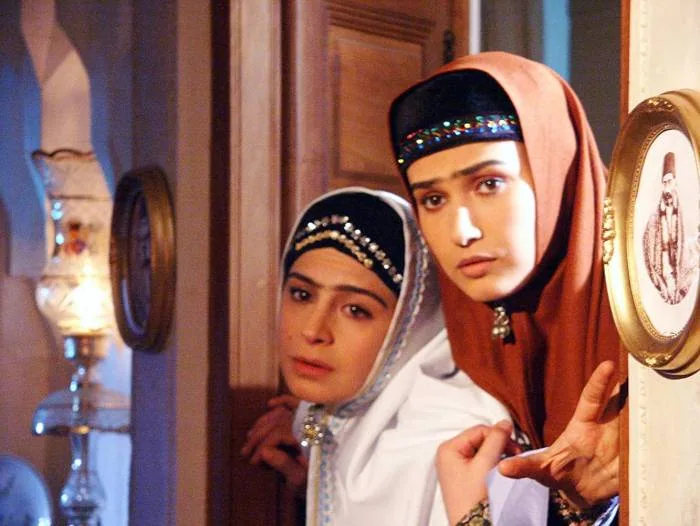 سیما تیرانداز و لادن مستوفی