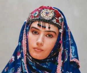 لادن مستوفی