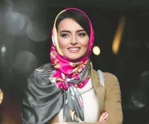 نیلوفر پارسا