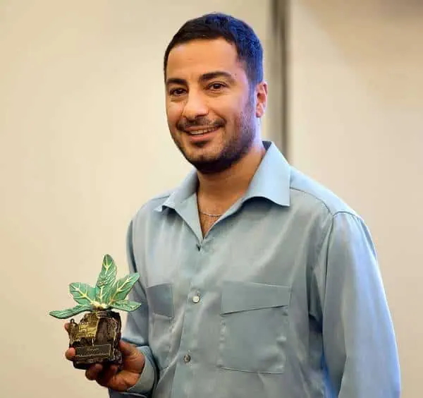 نوید محمدزاده