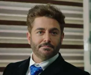 محمدرضا گلزار