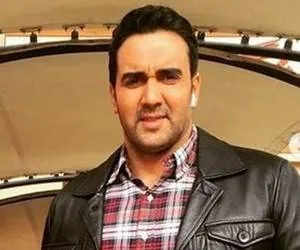 پوریا پورسرخ