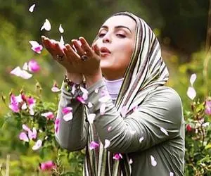 ماه چهره خلیلی