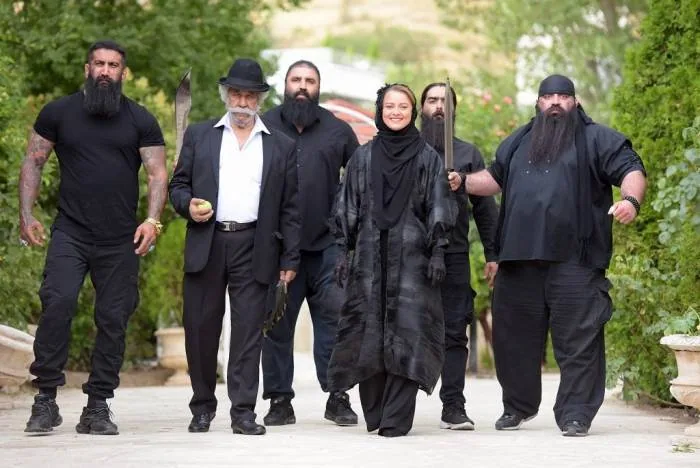 فیلم هولیا