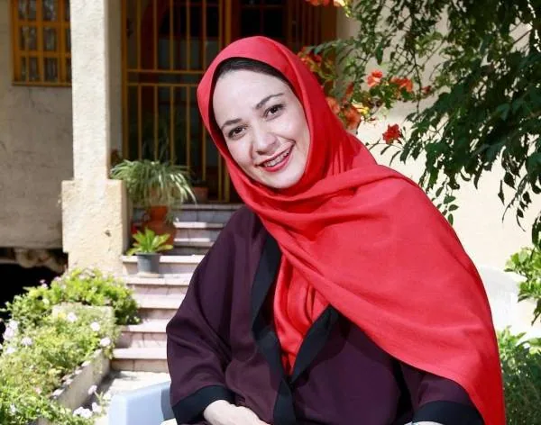 نسرین نصرتی