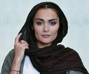 السا فیروز آذر