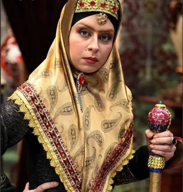 ماندانا سوری