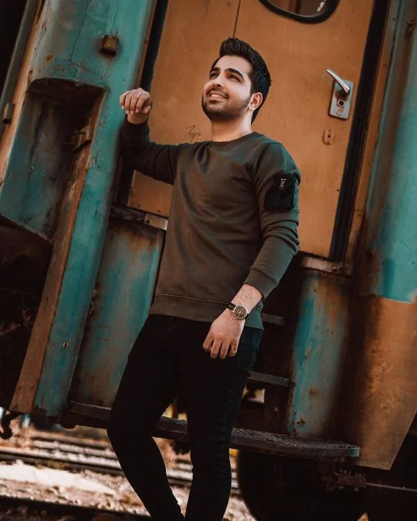 فرزاد فرخ