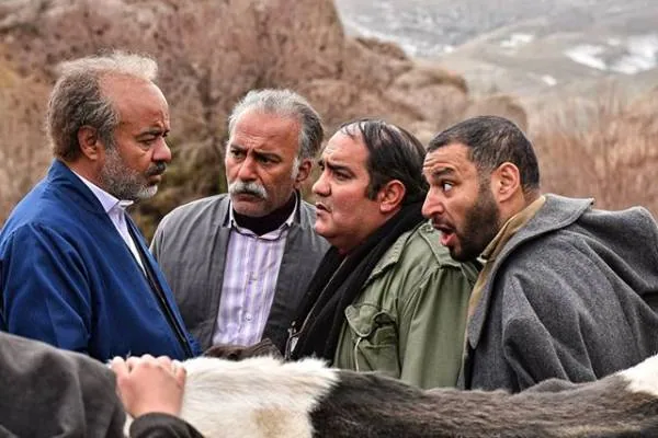 بازیگران سریال نون خ