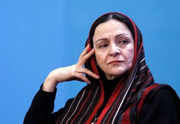 گلاب آدینه 