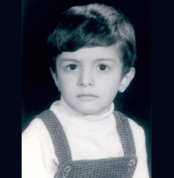 کودکی بنیامین بهادری