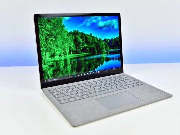 Microsoft Surface Laptop