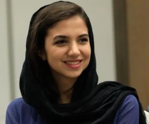سارا خادم الشریعه