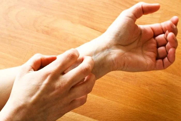 خاراندن پوست