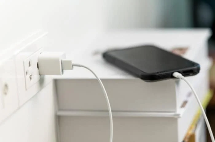 شارژ کردن گوشی