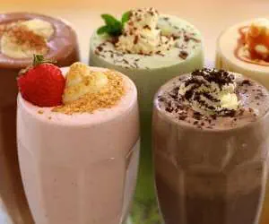 تهیه شیک پروتئین سالم