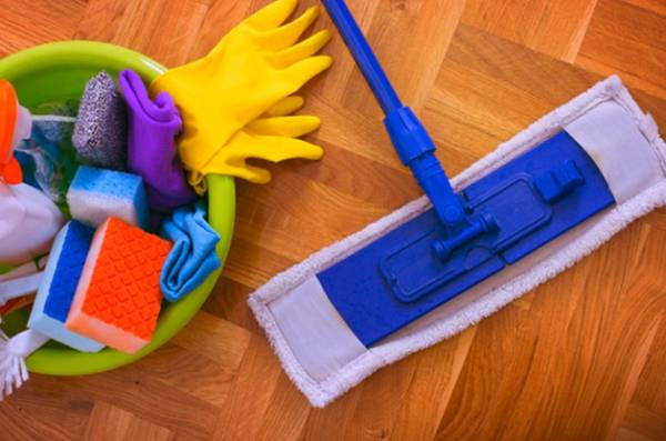 تمیزکاری خونه