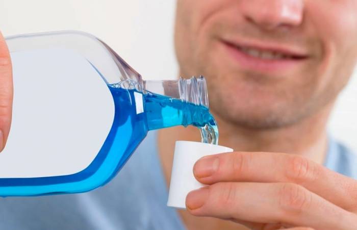 4 کاربرد جالب دهان شویه در خانه داری