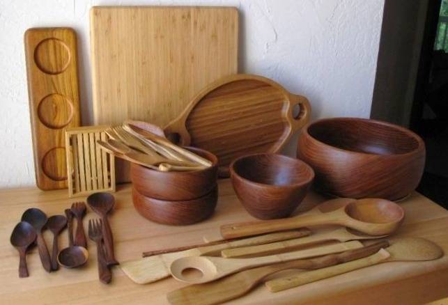 راه هایی برای تمیز کردن ظروف چوبی ظروف چوبی آشپزخانه