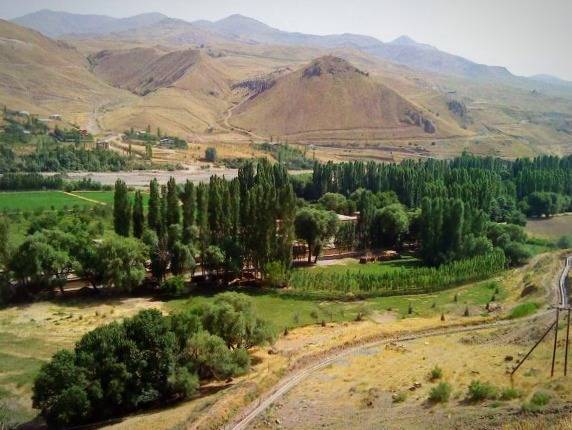 طبیعت روستای ایستا