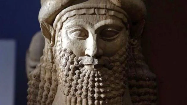 اولین پادشاه دنیا